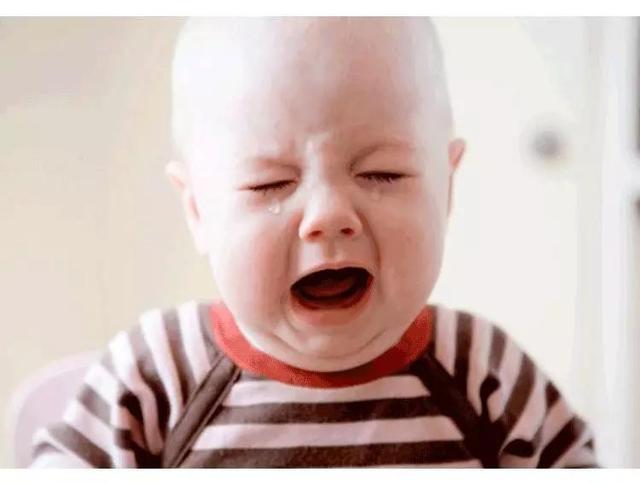满月的婴儿总是哭闹是什么原因？四种情况，帮助你找到关键之处