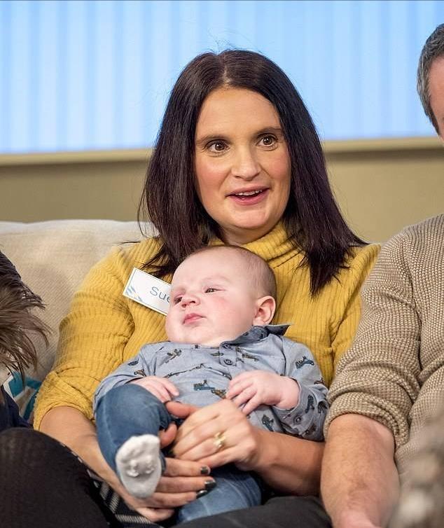 最近被一位伟大的妈妈刷屏，英国一位43岁妈妈产下第21个娃！