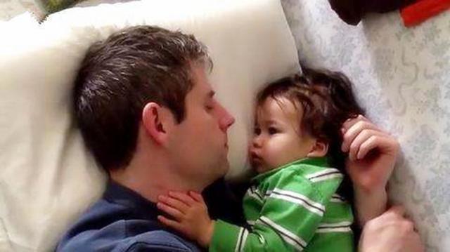 baba不是爸爸,呛奶不是挑嘴,实用的常见“婴语”对照表!