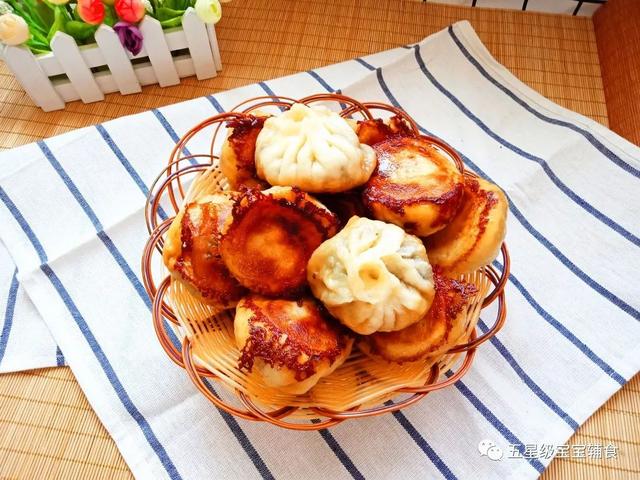 面食和蔬菜这样做，简直太香了！焦脆、鲜香，宝宝站锅边等~