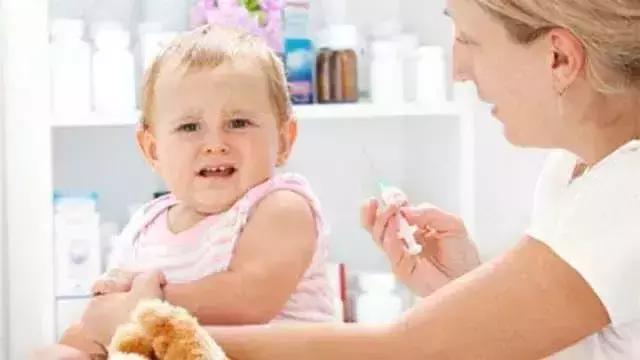 宝宝感冒发烧生病时为什不能打疫苗