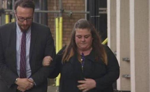 女子生产因“医生偷闲喝茶”延迟，宝宝出生一小时后夭折