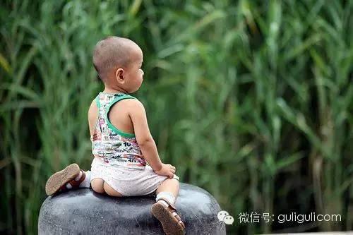 宝宝开裆裤什么时候换满裆更合适？