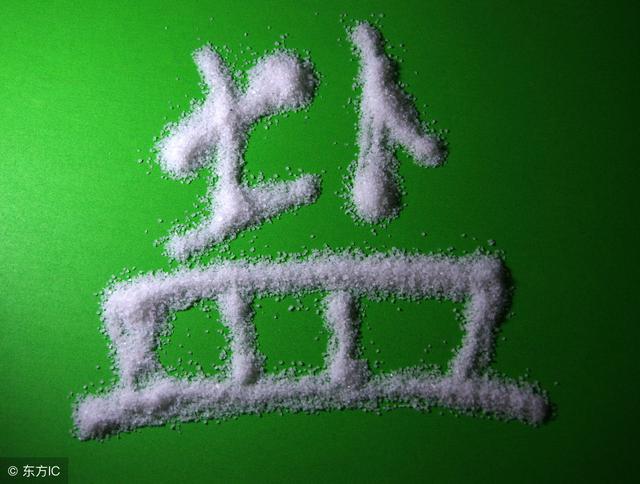婴儿1岁以内辅食黑名单，这些食物坚决不能给宝宝喂！