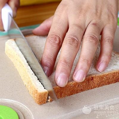 爆浆蓝莓吐司的做法