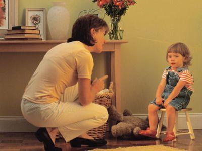 很多父母在教育孩子时，常常犯这样一个错误，孩子是很反感的！