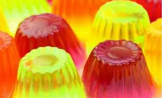 儿科专家：这8种零食，给孩子的每一口都是伤害，家长却不当回事