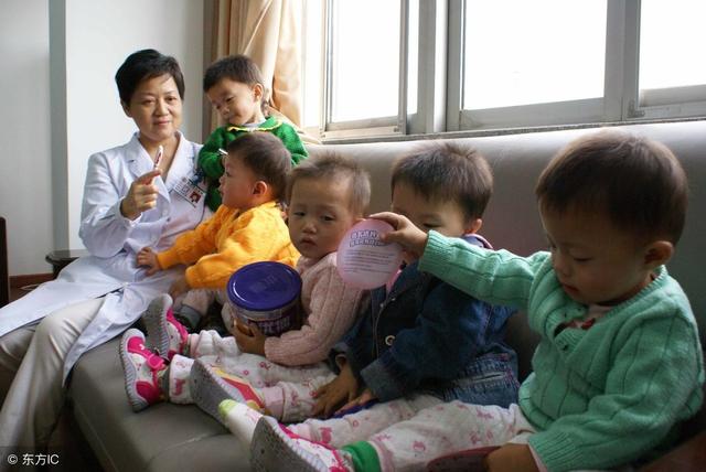 儿科专家：这8种零食，给孩子的每一口都是伤害，家长却不当回事