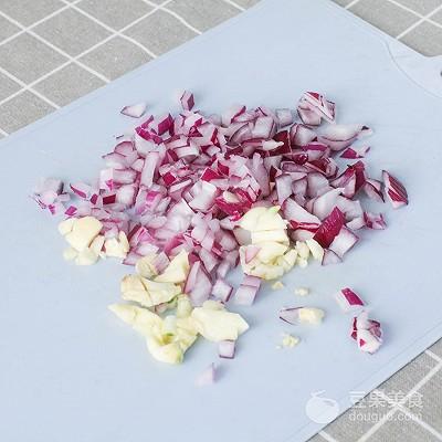 金枪鱼披萨的做法