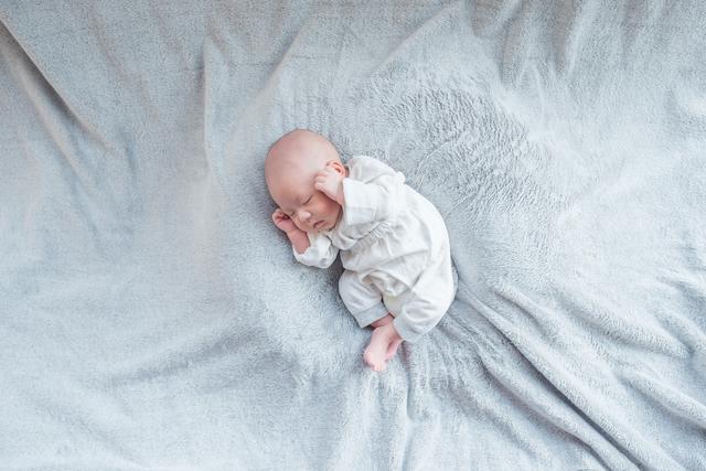 宝宝几个月比较好带？这6个时候就很轻松，妈妈们说：看到希望了