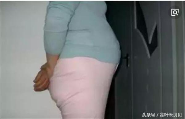 “贼”姓爸爸喜得双胞胎，取个名字，工作人员竖起大拇指：漂亮！