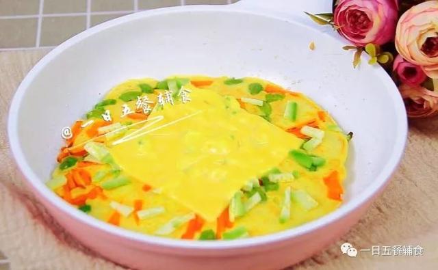 怎么把剩下米饭做的好吃又营养呢？来看看剩饭华丽变身！