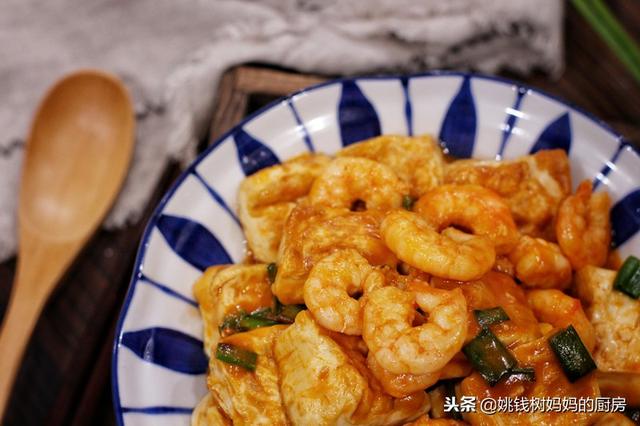 豆腐和它才是最佳搭档，酸甜开胃营养好，孩子多吃长个又身体好