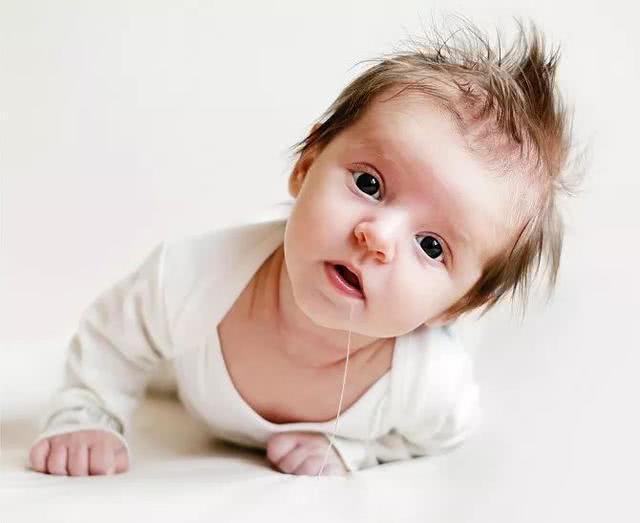 宝宝流口水，当心是这几种病开始潜伏的信号，第四种最严重