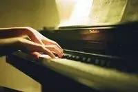 学钢琴的三大难题：折指、夹指、颠腕怎么改？