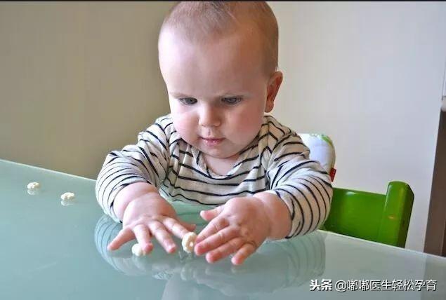 太全了！0-12个月精细动作训练大全！直接影响发育！