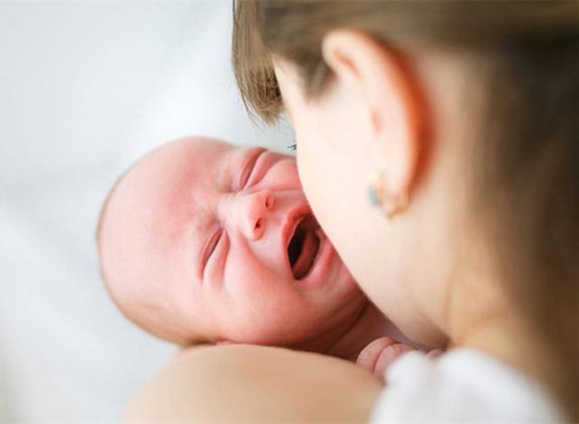 精选问答—宝宝厌奶、母乳喂养不排便怎么办？鲍奶奶来给你支招！