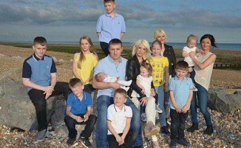 夫妻生孩子“上瘾”：已经生了15个，还打算再生8个