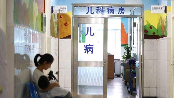 辟谣：孩子咳嗽老不好，就怕咳出肺炎？咳嗽真的会咳出肺炎吗