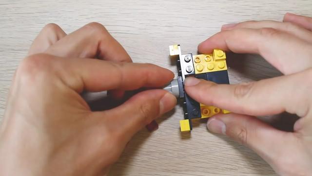 益智积木DIY，迷你乐高跑车的组装方法（图解2-2）