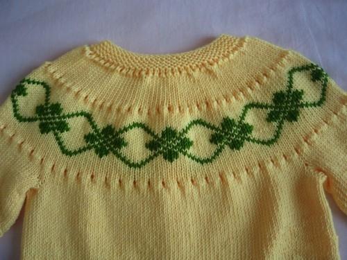 舒适美观的芭比绒婴儿开衫套装针织，附教程与图解