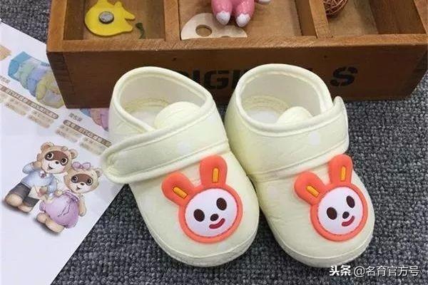宝宝学走路这两个错误你千万别犯
