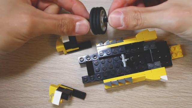 益智积木DIY，迷你乐高跑车的组装方法（图解2-2）