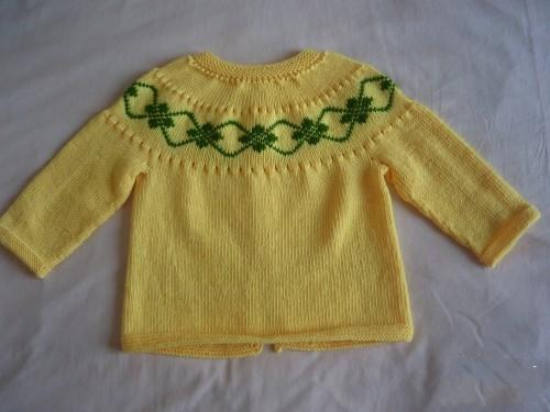 舒适美观的芭比绒婴儿开衫套装针织，附教程与图解