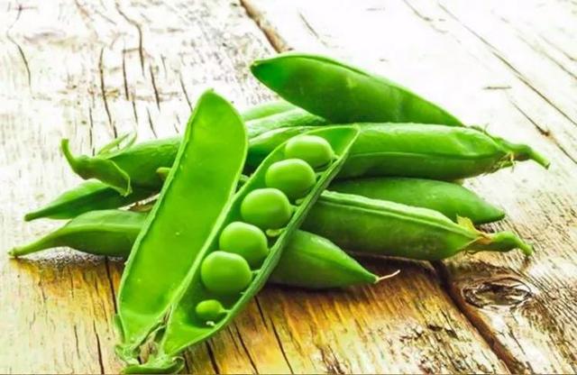 一道超下饭的的「护眼菜」！只加这两样蔬菜，整锅都是营养！