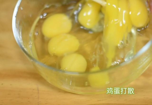 最简单的蒸蛋方法，奶奶说可以治孩子的虚汗哦！