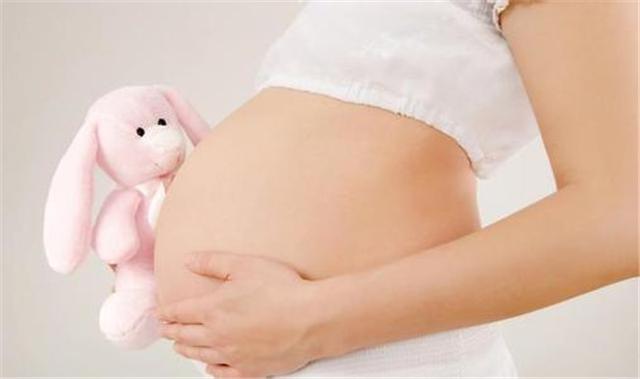 孕产说：一个孕妇怀孕想知道是男孩女孩，生男生女预测表可信吗？