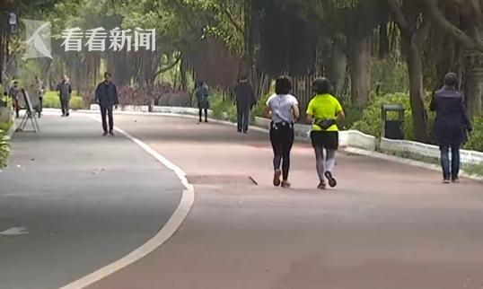 二胎辣妈带娃健身3个月瘦30斤 走出产后抑郁