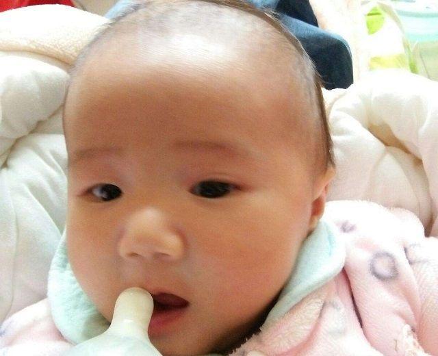 6个月的宝宝饮食要注意，这几个要点，宝妈要牢记