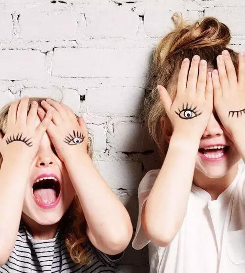 15个怪动作，其实是智商高的表现，要是宝宝老做，你就偷着乐吧！