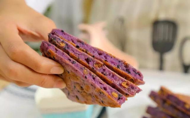 又来一个神技能，别再蒸着吃它了，和我一起这样做！