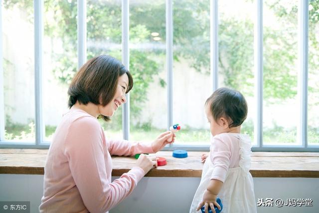 13个月到2岁的孩子发育里程碑，看看你家孩子达标了吗