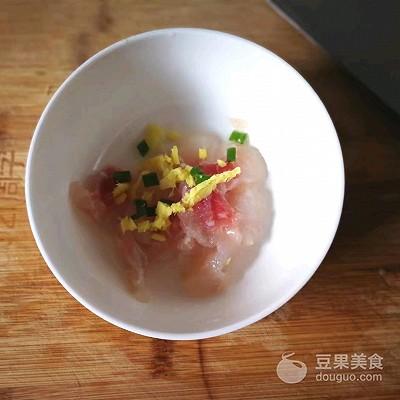 龙利鱼西兰花鸡蛋面