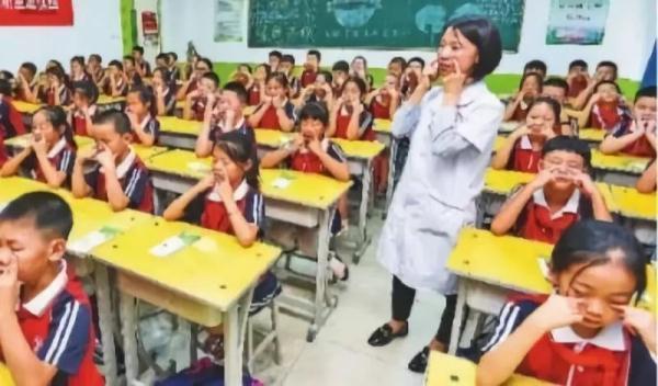 “丧偶式”育儿,立法管用吗?|3分钟速览光明日报
