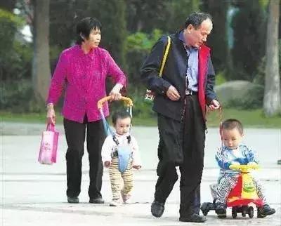 老人不是子女的免费保姆！（值得深思）