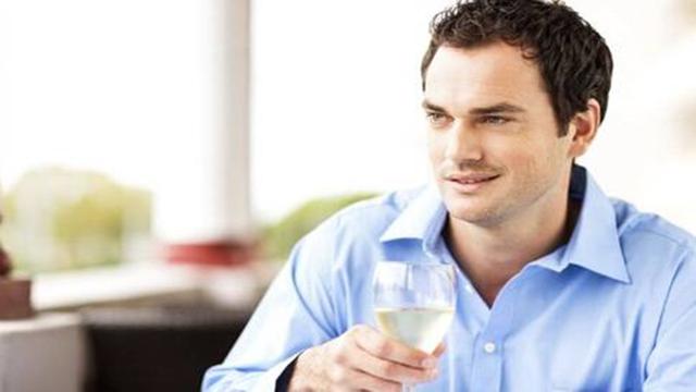 醉酒后怀的孩子能要吗？男女喝醉后果各不同，2点多了解胎儿多受益