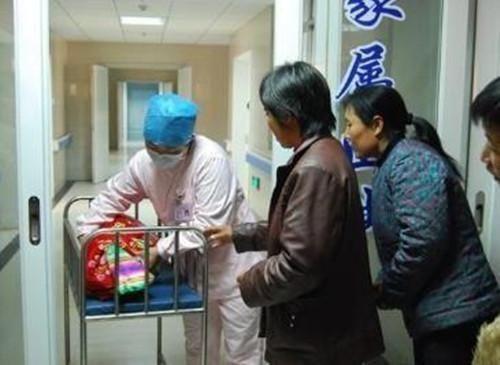 爸爸姓汤，妈妈姓凉，给宝宝取的名字让护士乐开了花