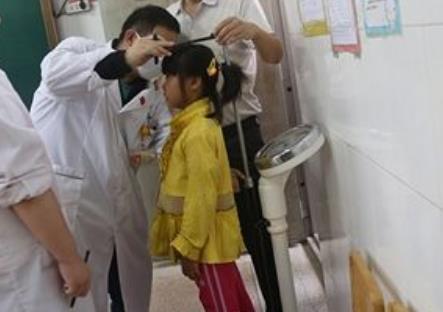 这种“头型”的孩子，长大后的身高低不了，家长就偷着乐吧！