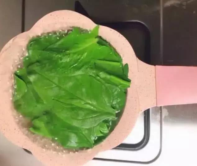 宝宝脾胃不消化，营养跟不上？妈妈这么做巧妙“补铁补钙”！