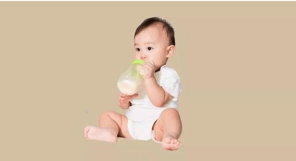 学会这五个技巧就知道孩子是否吃饱