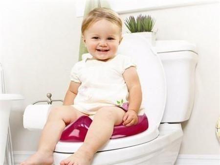 这2个时间段是宝宝排便的黄金时间，你家宝宝是这时排便的吗