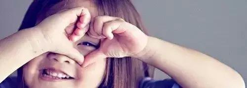 不给买就大哭，家长该咋办？