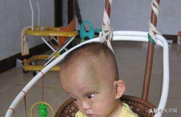 宝宝7个月时被查出脑瘫，医生怒斥：父母太无知