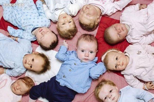 不孕女子念子心切，花钱买了很多仿真娃娃，现在是41个孩子的妈