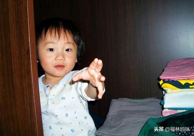 孩子胆小怕黑、太粘人？这3种错误做法，会让带娃变得越来越累！