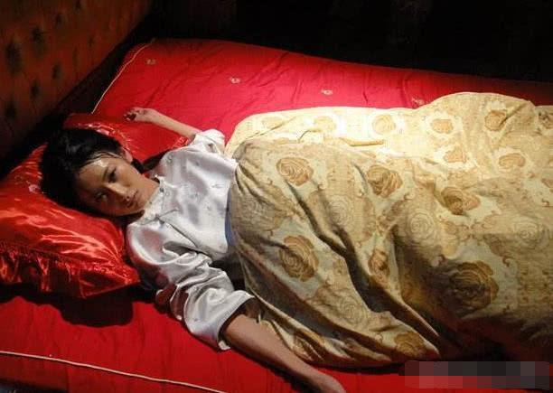 古人生孩子时，为何要用那么多“热水”？看完后你就知道了！